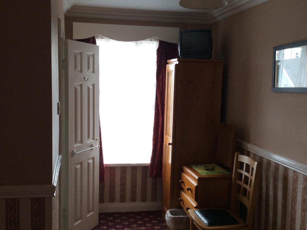 The Royal Hotel Arklow Bagian luar foto